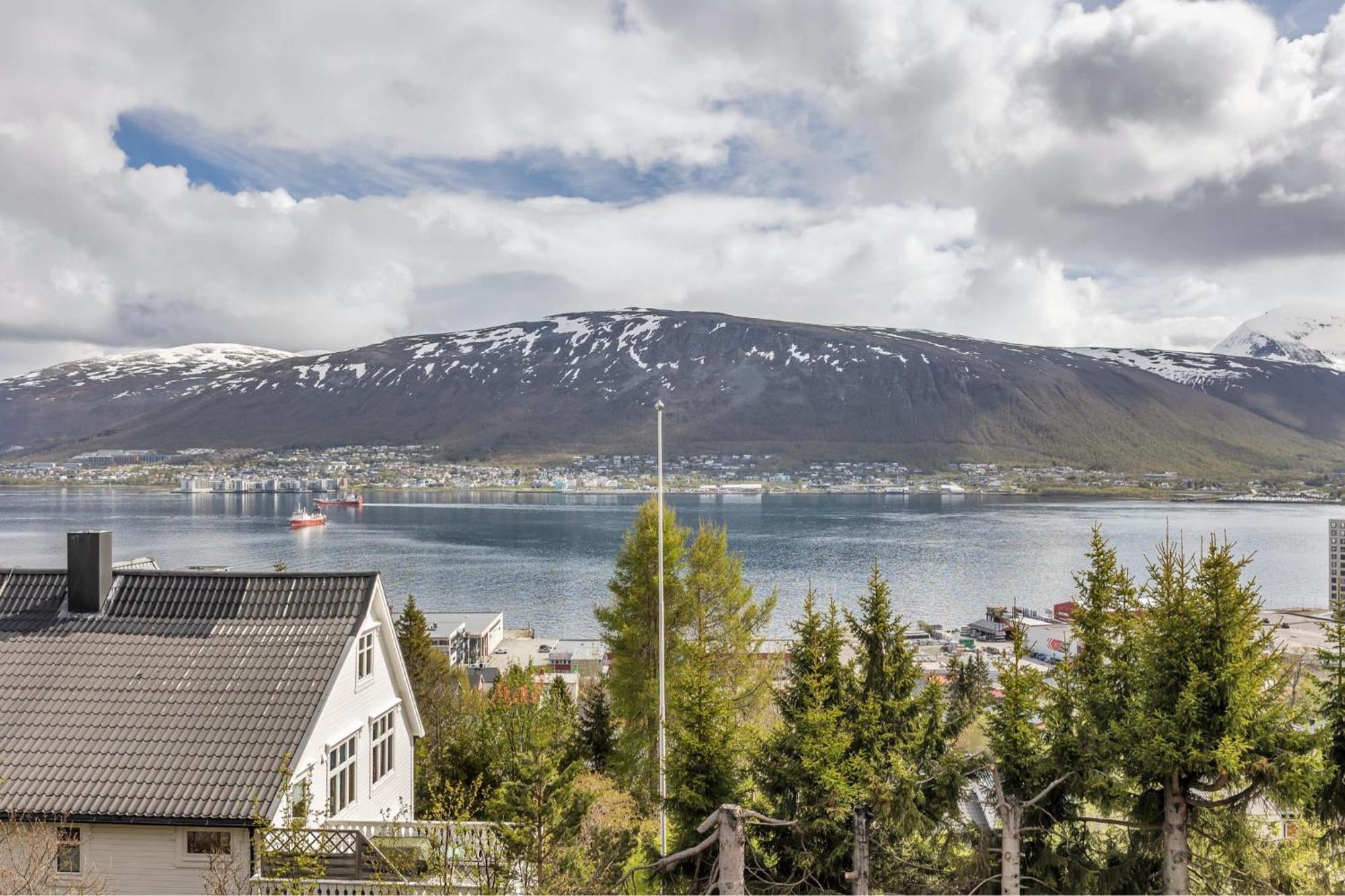 The Mountain View Apartment Tromso Bagian luar foto